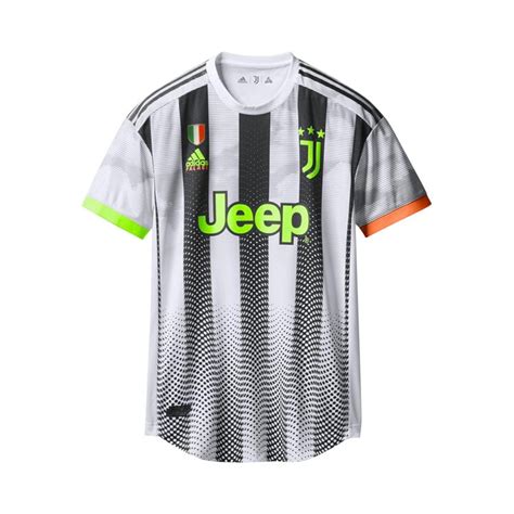 juventus palace 4th jersey.